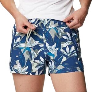 Columbia PFG Women's 1X Plus Size Shorts Blue Floral Tidal II Safari Paradise 5"